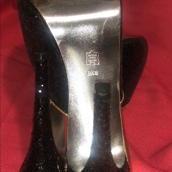 E live from the red carpet heels - Picture 5 of 6